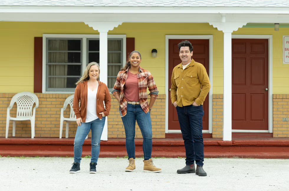 How to Watch 100 Day Hotel Challenge Outside the US on HGTV