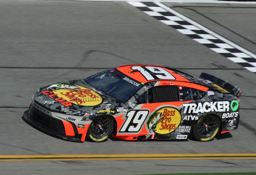 How to Watch DAYTONA 500 from Anywhere